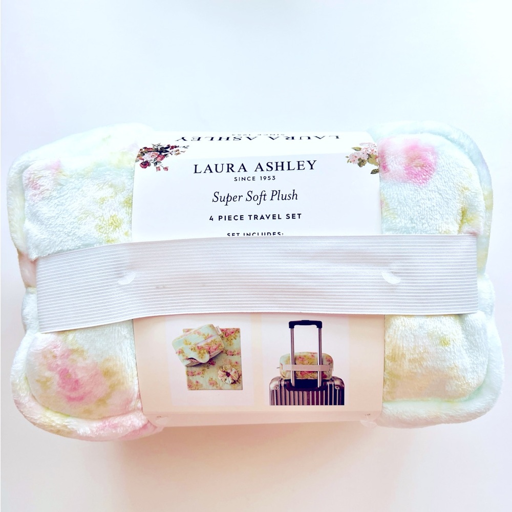 💗Laura Ashley Super Soft Plush 4 Piece Travel Set Bag Blanket Eye Mask Scrunchie
